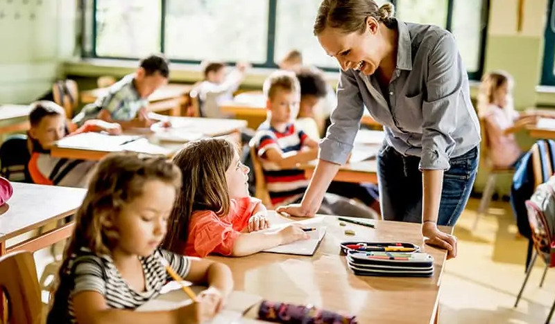 Tổng hợp các công thức vật lý liên quan đến chuyển động tròn và tốc độ góc
