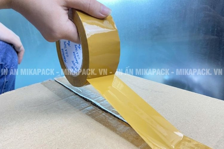 Biểu đồ minh họa các yếu tố như độ dày, chiều rộng và trọng lượng ảnh hưởng đến công thức tính chiều dài cuộn tròn.