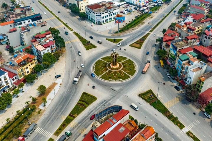 Biểu đồ so sánh quy mô kinh tế của 34 địa phương sau sáp nhập, trong đó có phân tích về những tỉnh có diện tích bé nhất