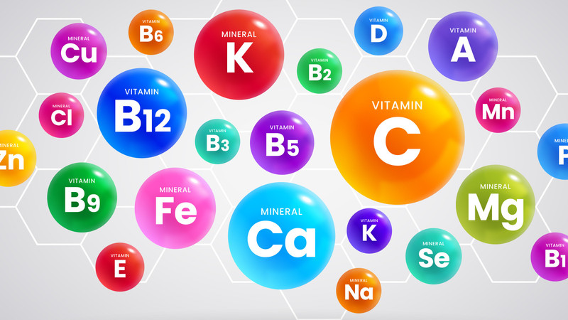 Bố mẹ nên bổ sung đầy đủ các loại vitamin cần thiết cho sự phát triển cân nặng và sức khỏe của bé