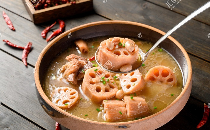 Canh củ sen sườn heo - Món canh bổ dưỡng