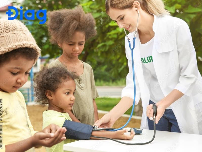 Chỉ số đo lớn hơn phân vị 95 trong bảng phân loại có thể chỉ ra trẻ bị cao huyết áp