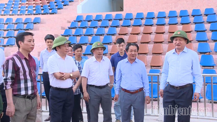 Chủ tịch tỉnh Điện Biên Lê Thành Đô kiểm tra dự án sân vận động chuẩn bị cho kỷ niệm 70 năm Chiến thắng Điện Biên Phủ