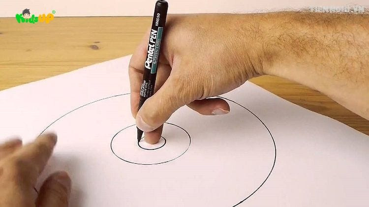 Giải bài toán thực hành tính diện tích của một hình tròn cụ thể