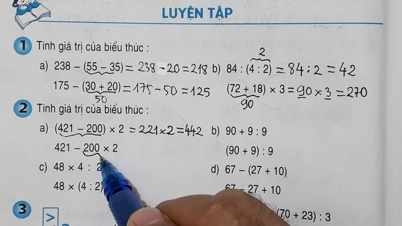 Giải thích các thành phần của biểu thức như hằng số, biến số, và phép toán