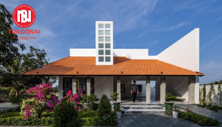 Mái ngói là loại vật liệu xây dựng phổ biến cho nhiều công trình