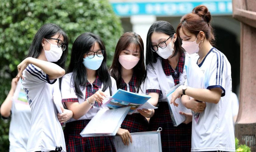 Phương án xét tuyển kết hợp trong công thức tính điểm đại học 2025