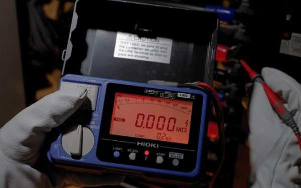 Thiết bị đo điện trở cách điện