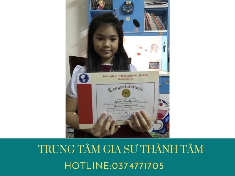 Học viên Trần Diễm Hương đang theo học toán bằng tiếng anh lớp 2 Học viên Trần Diễm Hương đang theo học toán bằng tiếng anh lớp 2